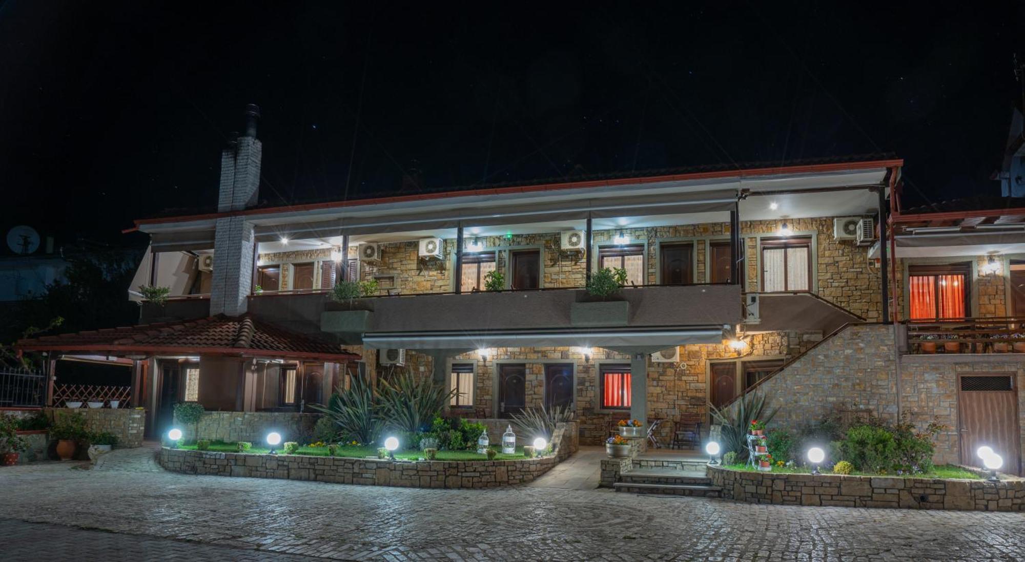 Kallinikos Guesthouse Káto Loutrákion Zewnętrze zdjęcie