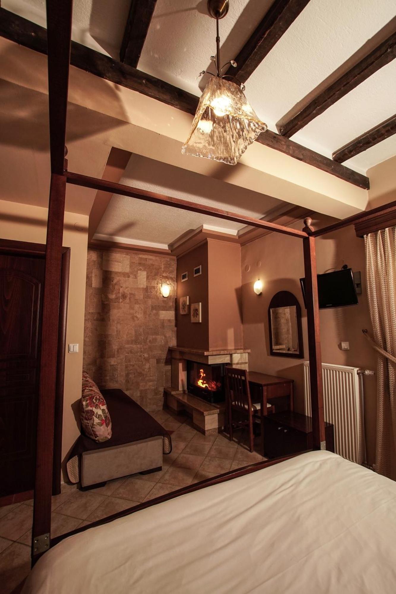 Kallinikos Guesthouse Káto Loutrákion Zewnętrze zdjęcie