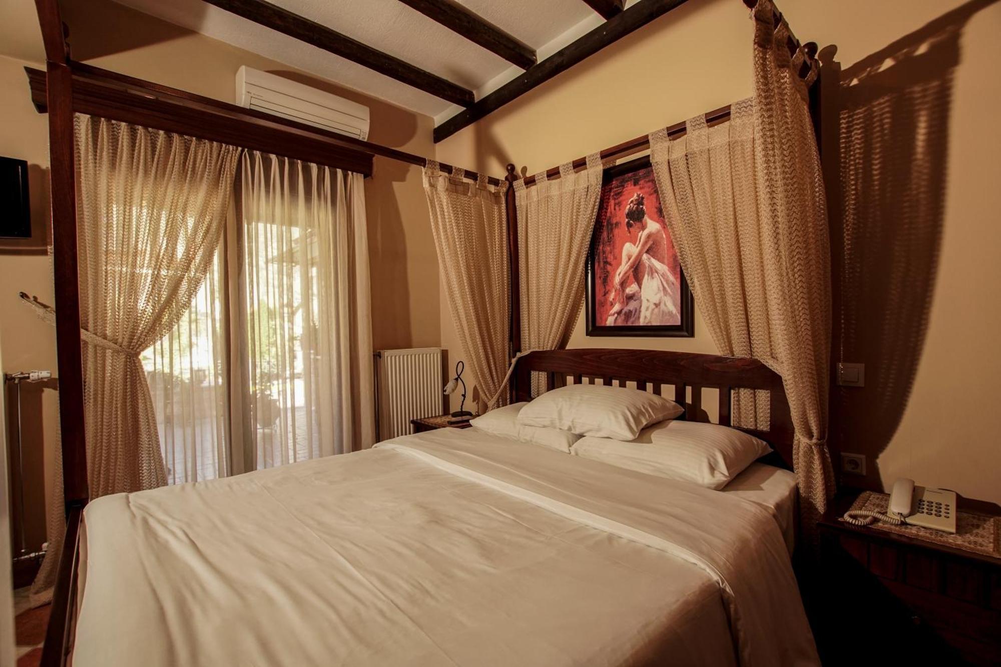 Kallinikos Guesthouse Káto Loutrákion Zewnętrze zdjęcie