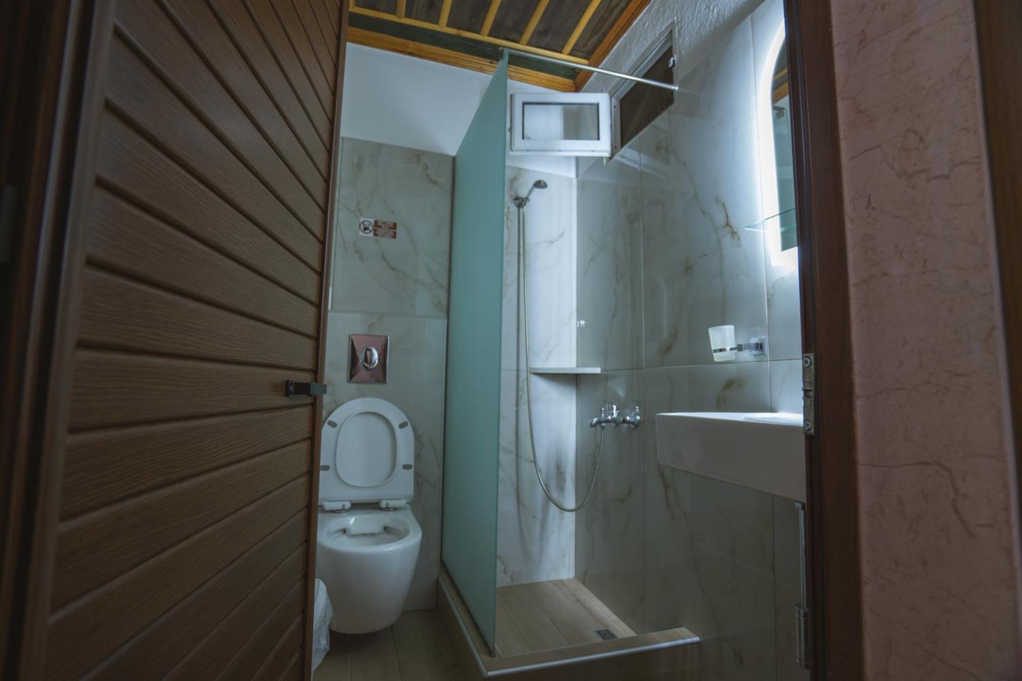 Kallinikos Guesthouse Káto Loutrákion Zewnętrze zdjęcie