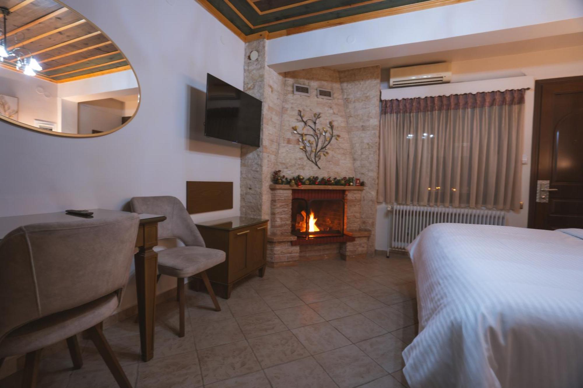 Kallinikos Guesthouse Káto Loutrákion Zewnętrze zdjęcie
